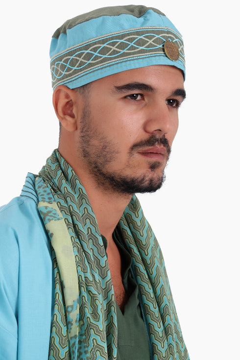 Double sided hat in cotton embroidered