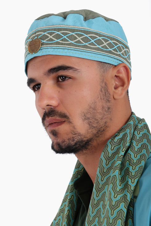 Double sided hat in cotton embroidered