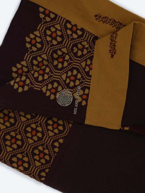 Plain light cotton scarf with printed borders
