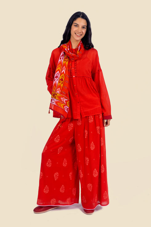 Scarf in printed cotton gauze with tassels