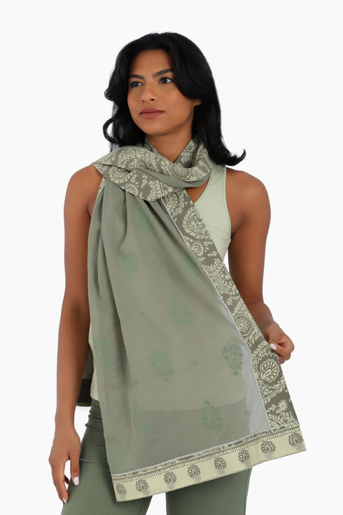 Scarf in printed cotton voile