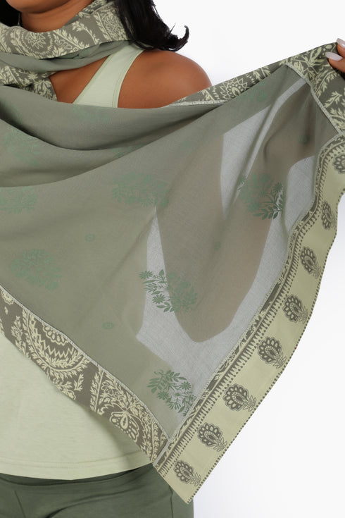 Scarf in printed cotton voile