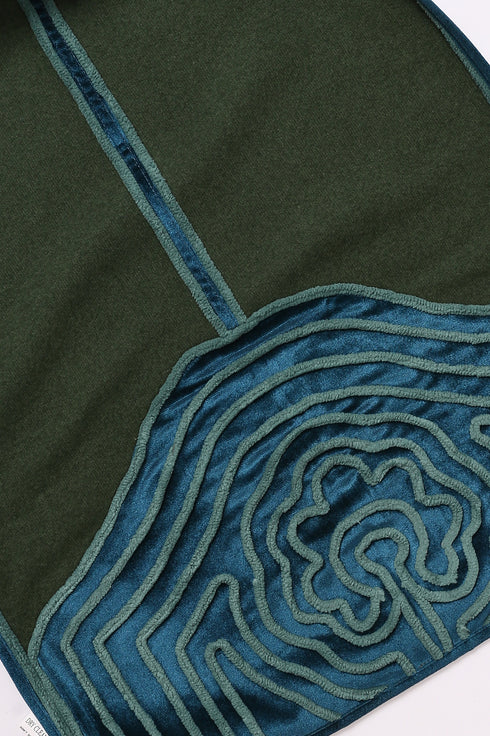 Embroidered shawl in cotton and viscose cashmere