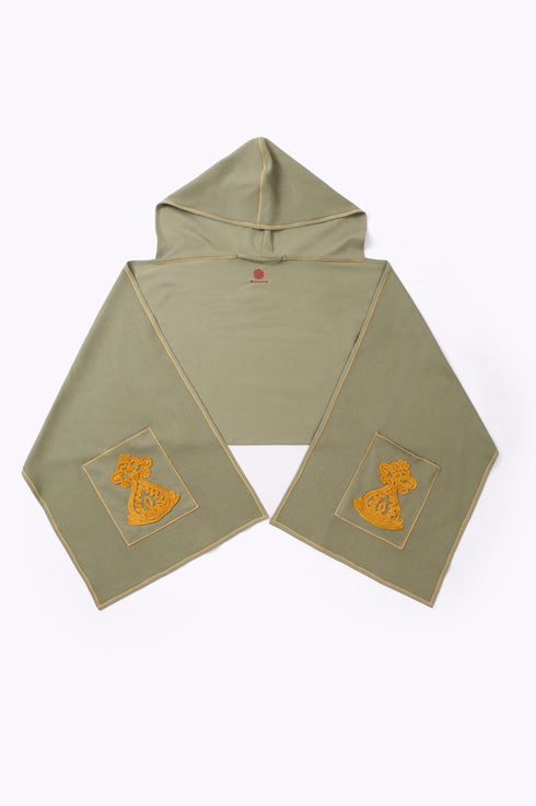 Hooded shawl in cotton blend faux cashmere with 2 patch pockets