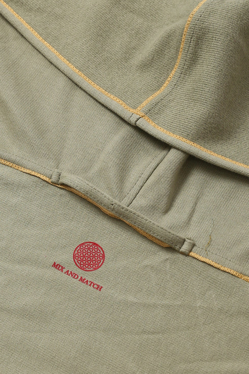 Hooded shawl in cotton blend faux cashmere with 2 patch pockets