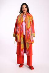 Shawl in patterned jacquard with tassels