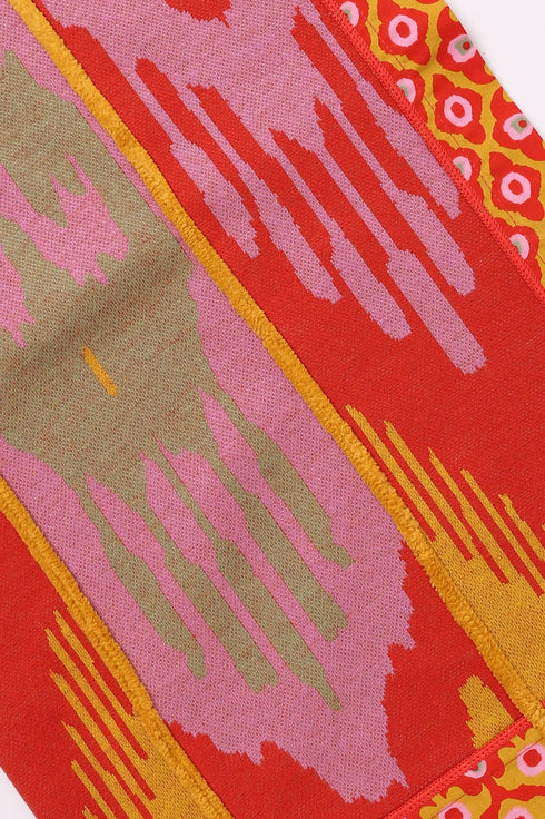 Shawl in patterned jacquard with tassels