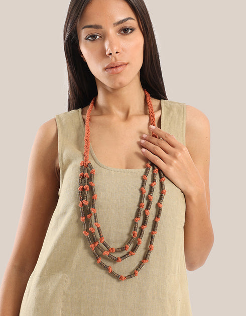 3 layers necklace with metal beads and knots