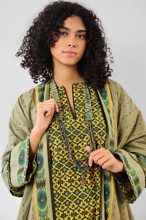 Necklace with 3 layers of multicolor beads