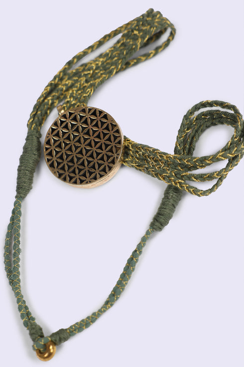Short braided yarn pendant necklace