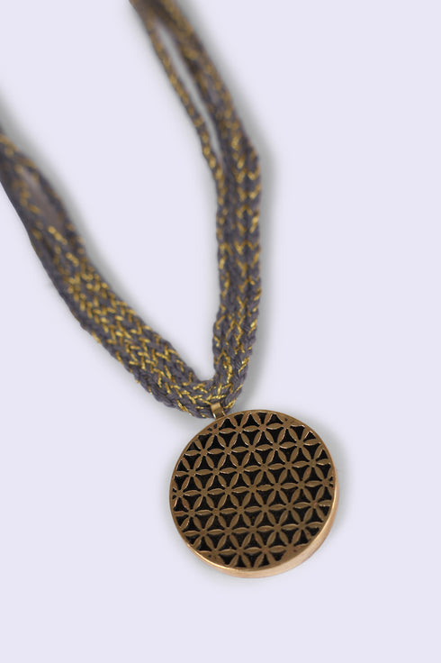 Short braided yarn pendant necklace