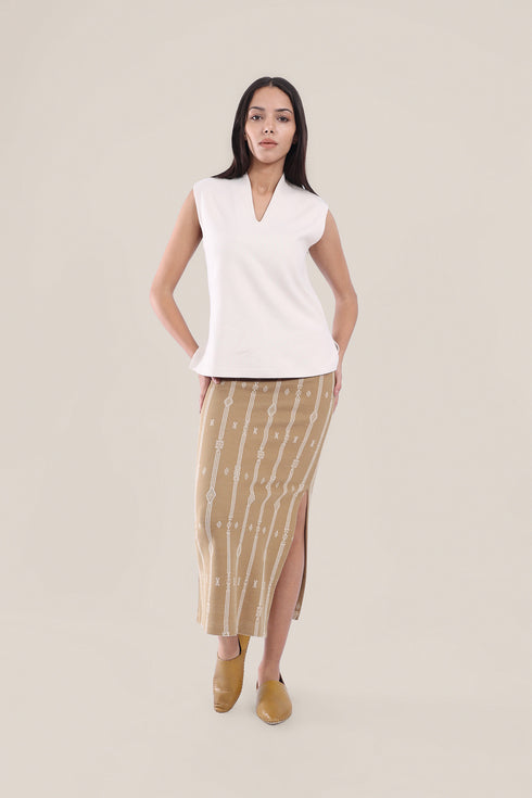 Slim fitting jacquard skirt