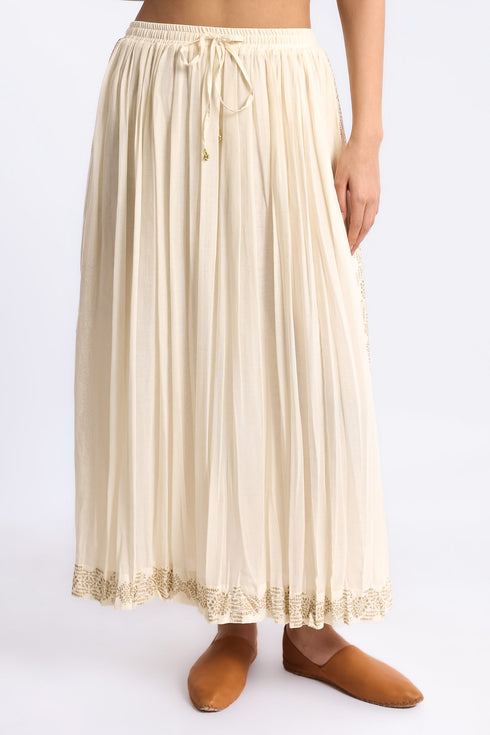 Wide skirt in Egyptian cotton voile with pockets