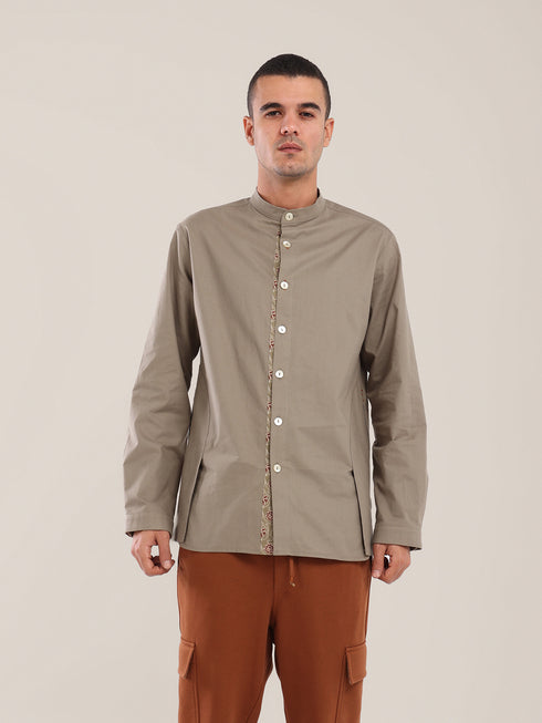 Cotton button-down shirt with long sleeves