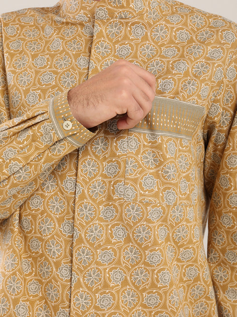 Printed cotton shirt with a stand-up collar