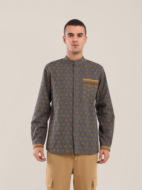 Printed cotton shirt with a stand-up collar