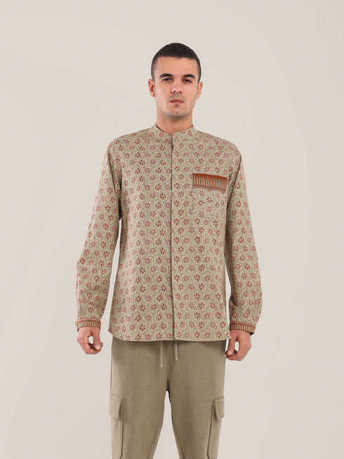 Printed cotton shirt with a stand-up collar