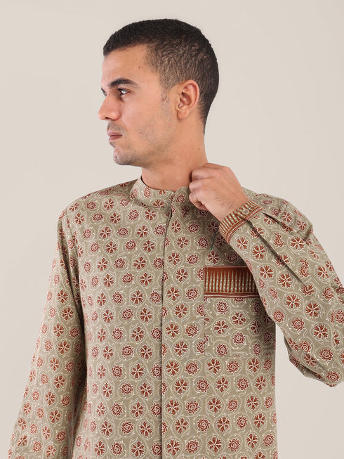 Printed cotton shirt with a stand-up collar