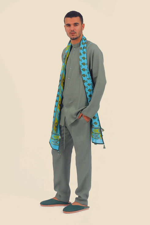 Embroidered linen shirt with button down and stand up collar