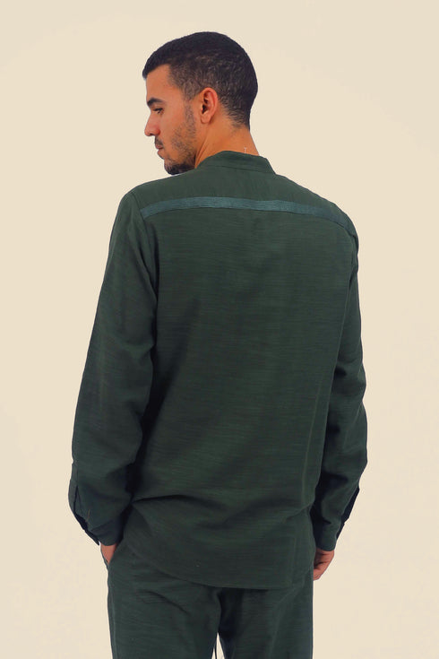 Shirt in cotton slub with high collar with slit