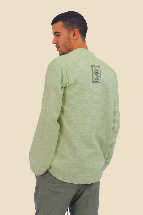 Shirt in cotton with contrast color stitching