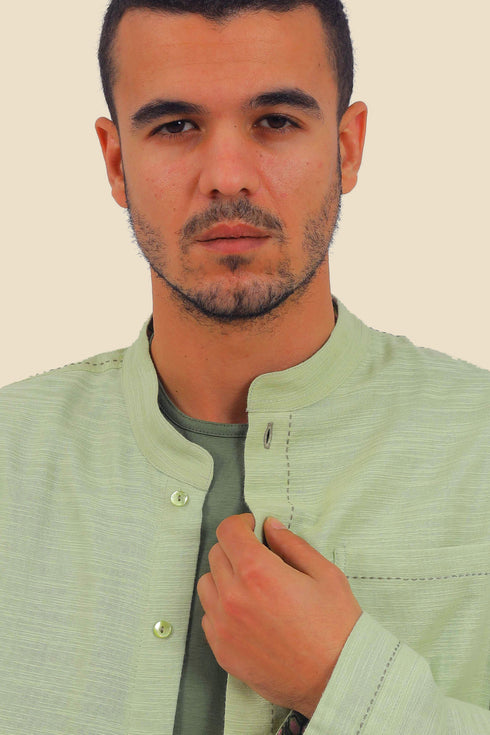 Shirt in cotton with contrast color stitching