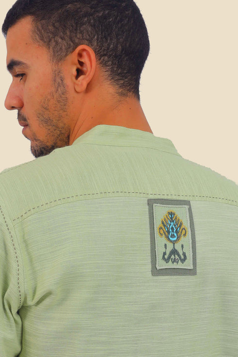 Shirt in cotton with contrast color stitching