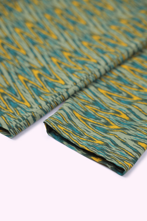 Shirt in printed cotton with button down and front pocket