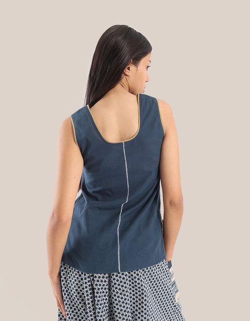 Sleeveless tank top with round front and back neckline