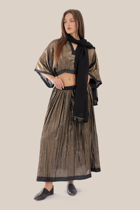 Short voile top with 3/4 length sleeves