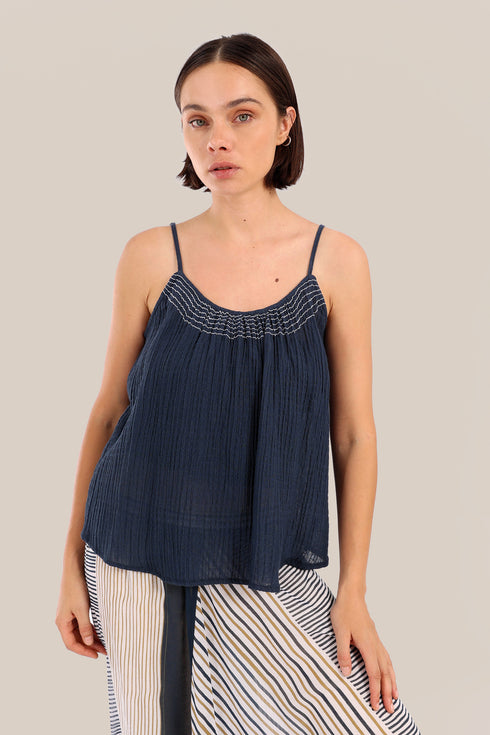 Sleeveless tank top with thin adjustable straps