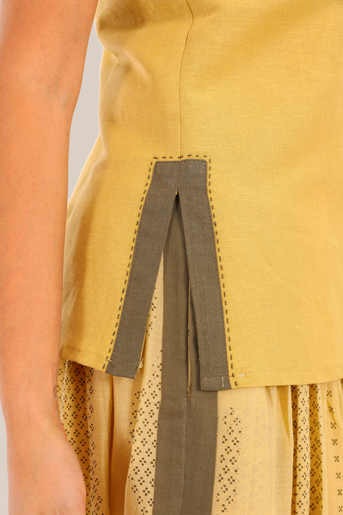 Embroidered round neck sleeveless top