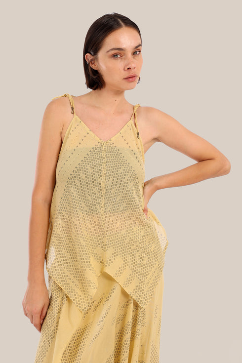 Printed short top with thin adjustable straps