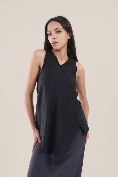 Patterned jacquard reversible asymmetric top