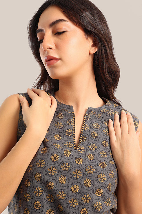 Sleeveless floral printed cotton top