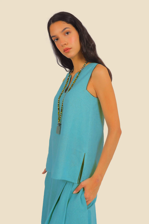 Sleeveless top in linen