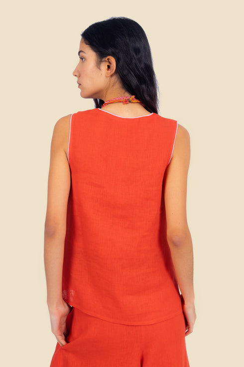Sleeveless top in linen