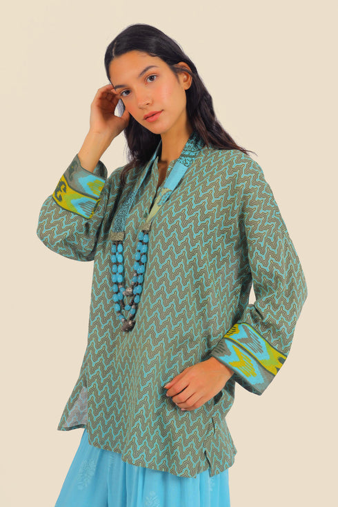 Over sized printed cotton top with 3/4 length sleeves