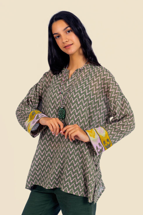 Over sized printed cotton top with 3/4 length sleeves