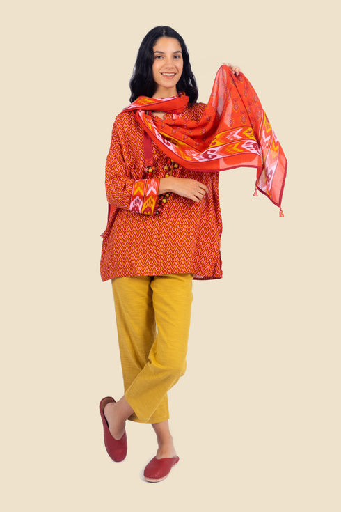 Over sized printed cotton top with 3/4 length sleeves