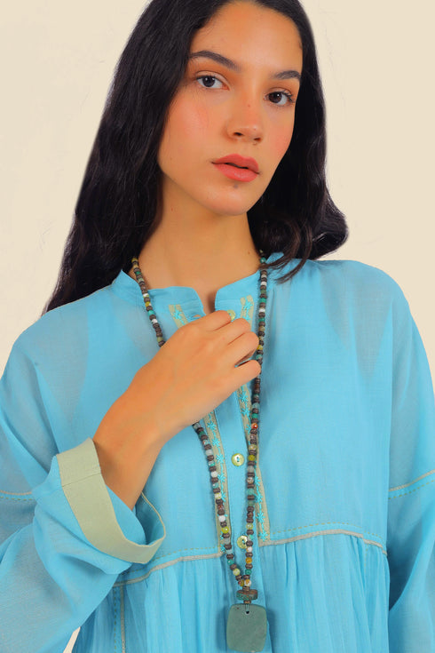 Shirt in voile with button down and round neckline