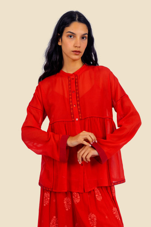 Shirt in voile with button down and round neckline