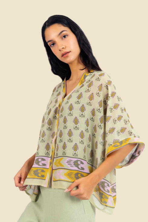 Short Shirt in printed cotton gauze with v-neckline