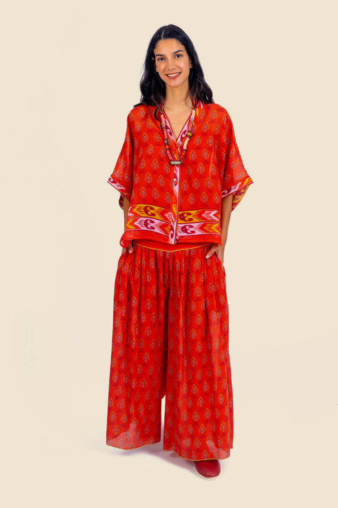 Short Shirt in printed cotton gauze with v-neckline