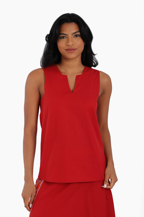 Sleeveless cotton top with round neckline
