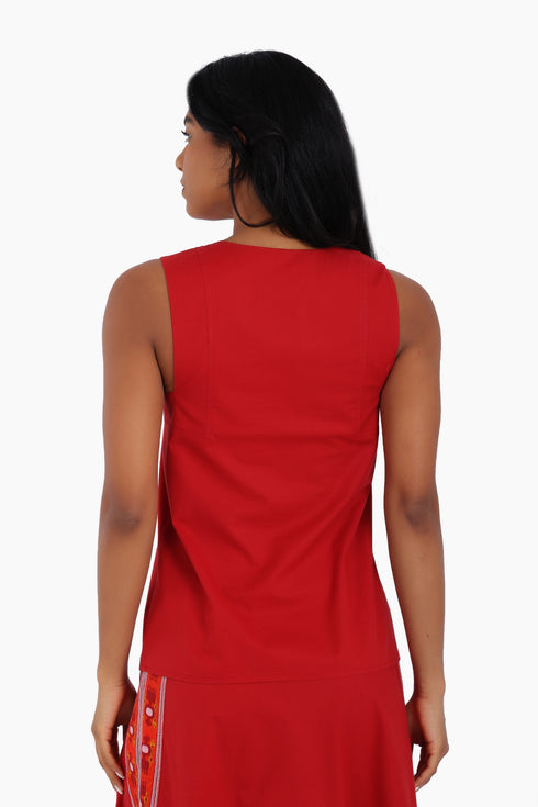 Sleeveless cotton top with round neckline