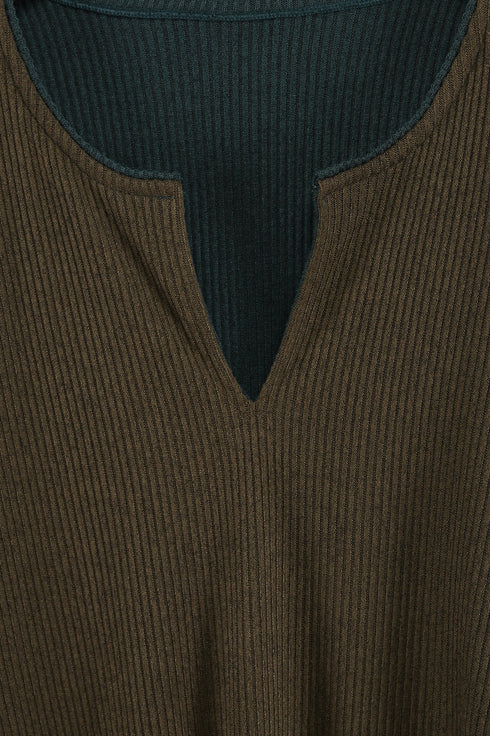 Oversized reversible top with long sleeves