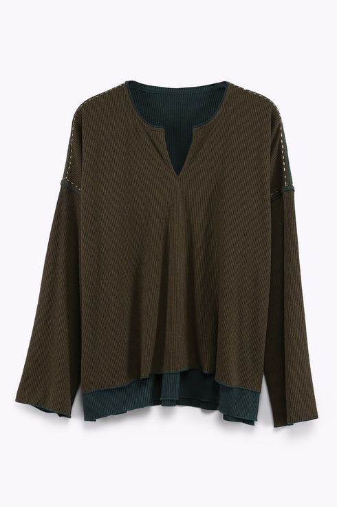 Oversized reversible top with long sleeves