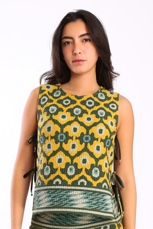 Sleeveless top with tie fastenings