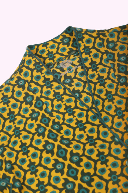 Shirt in printed cotton with button down